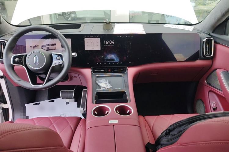Used Hima AITO M8 2025 Extended-Range Ultra Version 53.4 kWh 6-Seater Edition Center Console