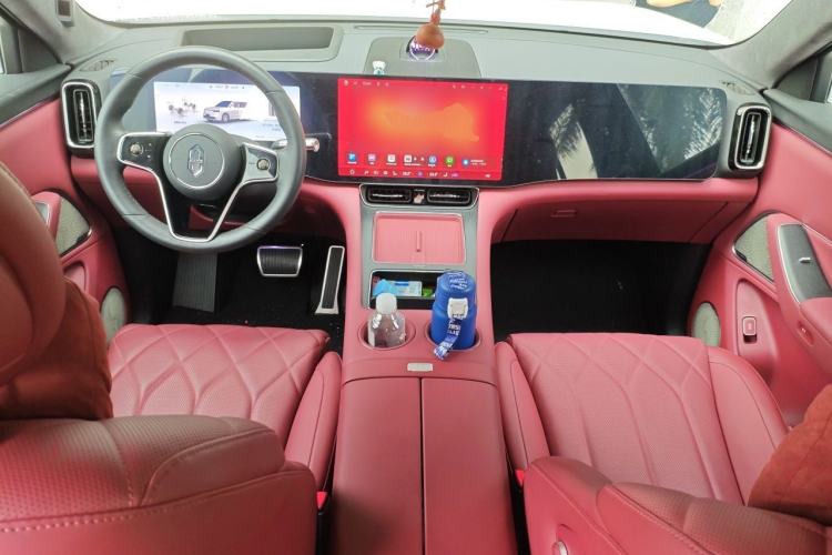 Used Hima AITO M8 2025 Extended-Range Max Version 37 kWh 6-Seater Center Console