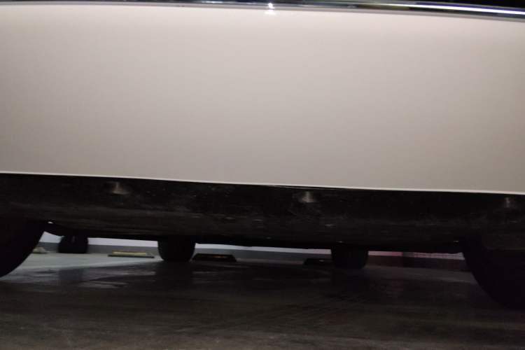 Used Hima AITO M8 2025 Extended-Range Max+ Version 53.4 kWh 6-Seater Edition Chassis Front
