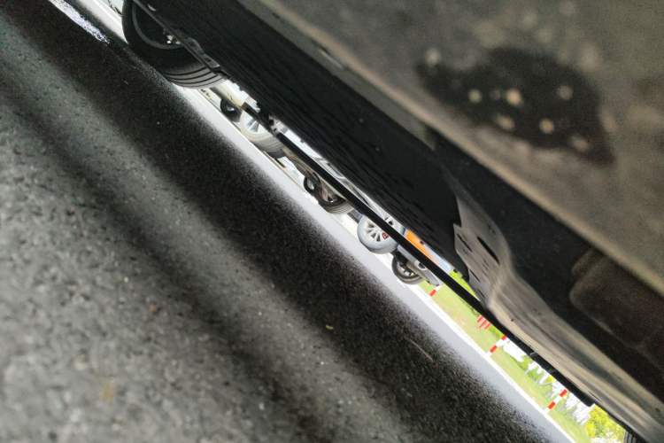 Used Hima AITO M8  Chassis Rear Left