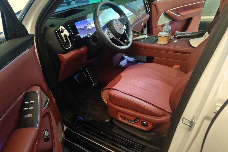 Used Hima AITO M8 2025 Extended-Range Max+ Version 53.4 kWh 6-Seater Edition Driver Seat