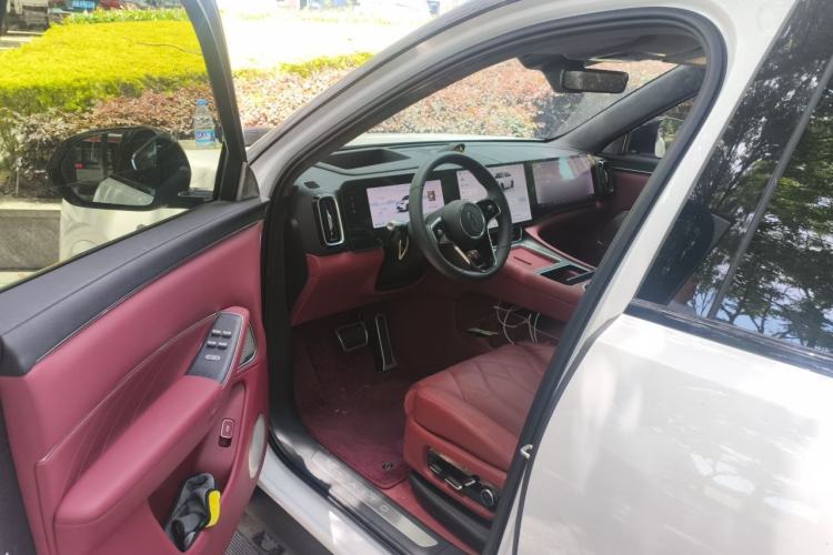 Used Hima AITO M8 2025 Extended-Range Max+ Version 53.4 kWh 6-Seater Edition Driver Seat