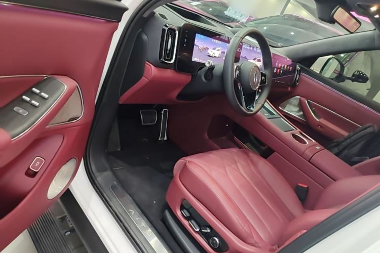 Used Hima AITO M8 2025 Extended-Range Max+ Version 53.4 kWh 5-Seater Edition Driver Seat