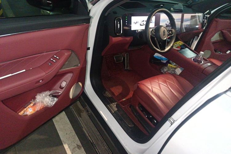Used Hima AITO M8 2025 Extended-Range Max+ Version 53.4 kWh 5-Seater Edition Driver Seat