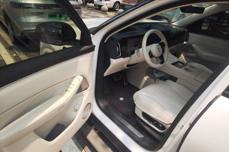 Used Hima AITO M8 2025 Extended-Range Max+ Version 53.4 kWh 6-Seater Edition Driver Seat