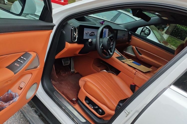 Used Hima AITO M8 2025 Extended-Range Max+ Version 53.4 kWh 6-Seater Edition Driver Seat