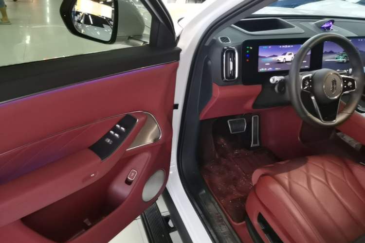 Used Hima AITO M8 2025 Extended-Range Ultra Version 53.4 kWh 6-Seater Edition Driver Seat