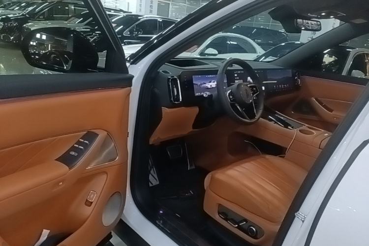 Used Hima AITO M8 2025 Extended-Range Max+ Version 53.4 kWh 6-Seater Edition Driver Seat