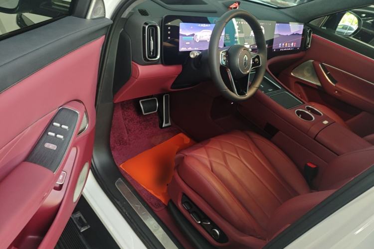 Used Hima AITO M8 2025 Extended-Range Max+ Version 53.4 kWh 6-Seater Edition Driver Seat