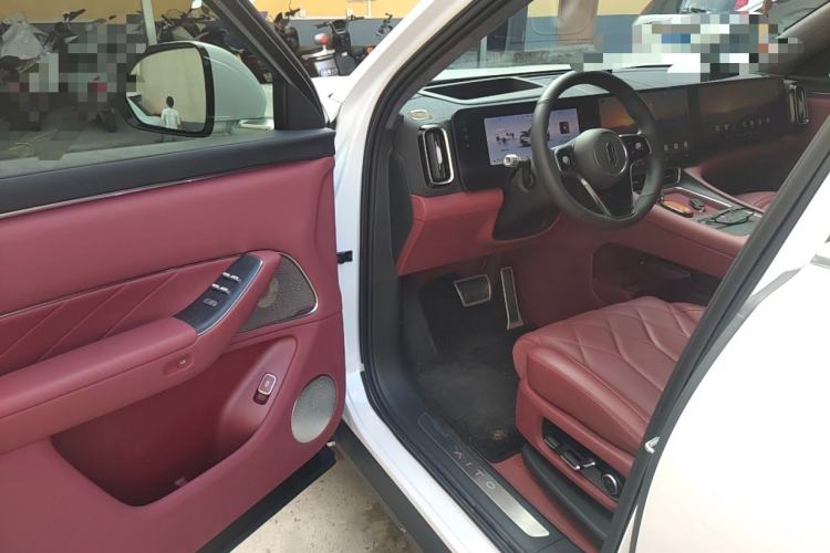 Used Hima AITO M8 2025 Extended-Range Ultra Version 53.4 kWh 6-Seater Edition Driver Seat