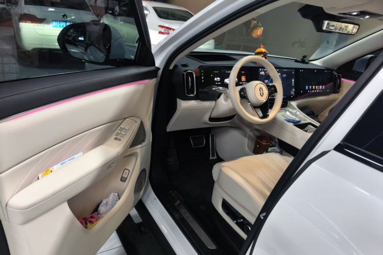 Used Hima AITO M8 2025 Extended-Range Max+ Version 53.4 kWh 5-Seater Edition Driver Seat