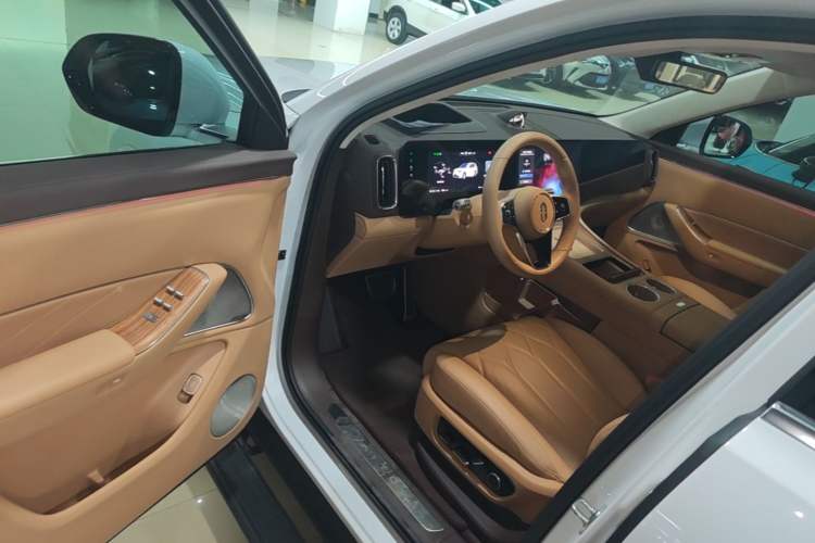 Used Hima AITO M8 2025 Model, Pure Electric Max+ Six-Seat Long-Range Version Driver Seat