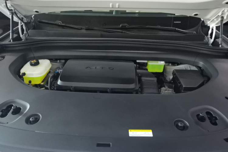 Used Hima AITO M8 2025 Extended-Range Max+ Version 53.4 kWh 5-Seater Edition Engine Bay