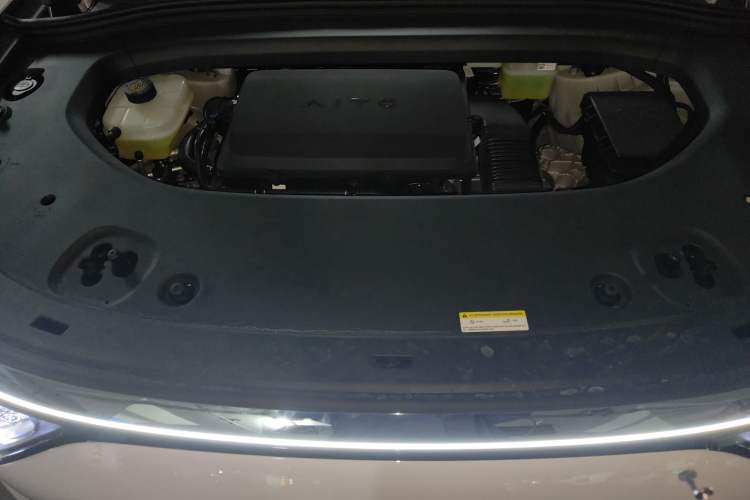 Used Hima AITO M8 2025 Extended-Range Ultra Version 53.4 kWh 6-Seater Edition Engine Bay
