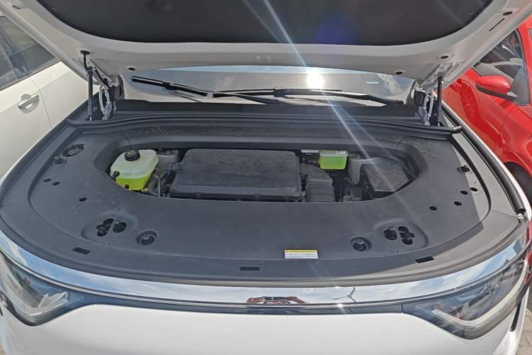 Used Hima AITO M8 2025 Extended-Range Max+ Version 53.4 kWh 6-Seater Edition Engine Bay