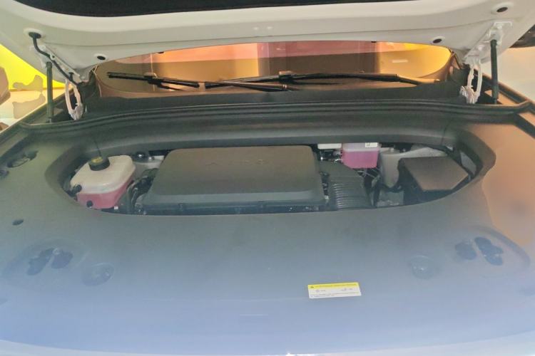 Used Hima AITO M8 2025 Extended-Range Max+ Version 53.4 kWh 6-Seater Edition Engine Bay
