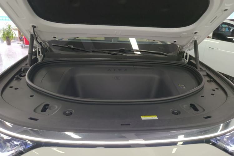 Used Hima AITO M8 2025 Model Pure Electric Max+ Five-Seat Long-Range Version Engine Bay