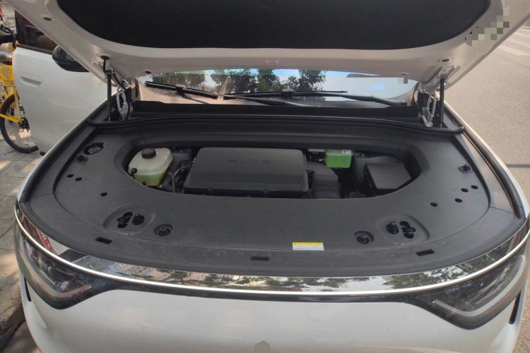 Used Hima AITO M8 2025 Extended-Range Max+ Version 53.4 kWh 6-Seater Edition Engine Bay