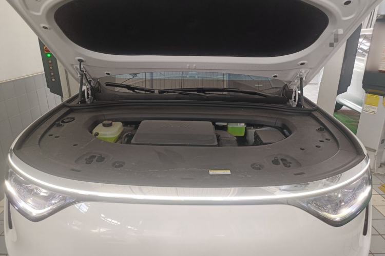Used Hima AITO M8 2025 Extended-Range Ultra Version 53.4 kWh 6-Seater Edition Engine Bay