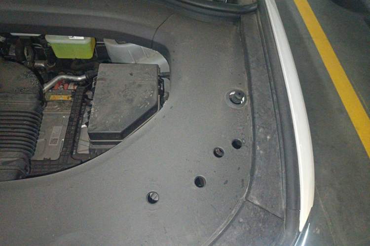Used Hima AITO M8 2025 Extended-Range Max+ Version 53.4 kWh 5-Seater Edition Engine Bay Left