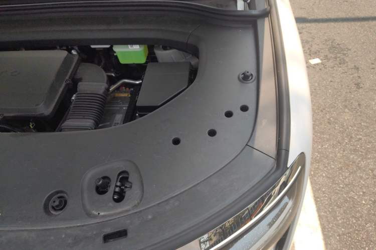 Used Hima AITO M8 2025 Extended-Range Max+ Version 53.4 kWh 6-Seater Edition Engine Bay Left