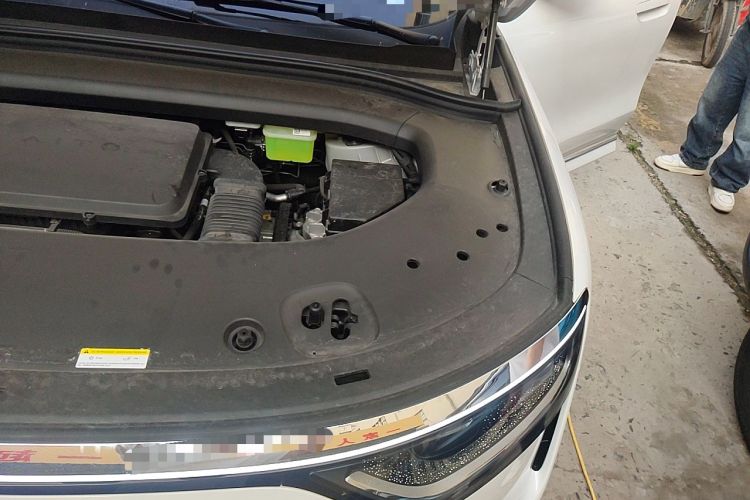 Used Hima AITO M8 2025 Extended-Range Ultra Version 53.4 kWh 6-Seater Edition Engine Bay Left