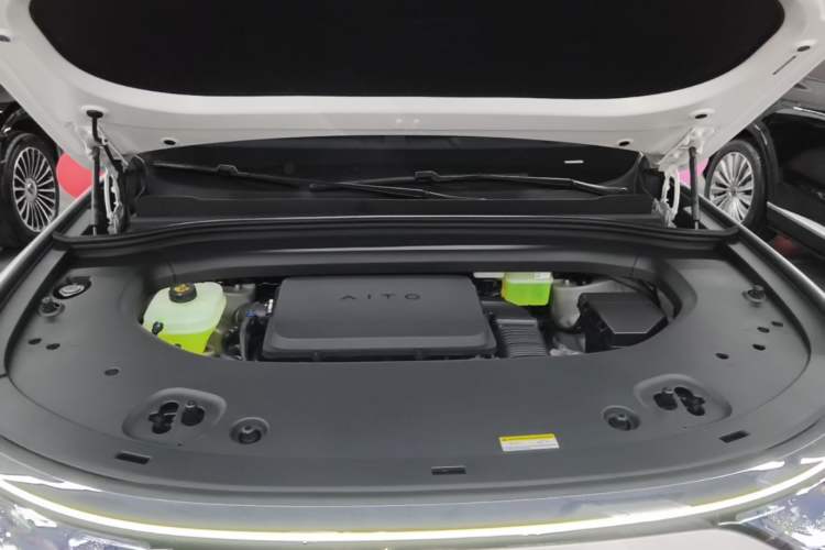 Used Hima AITO M8 2025 Extended-Range Max+ Version 53.4 kWh 5-Seater Edition Engine Bay
