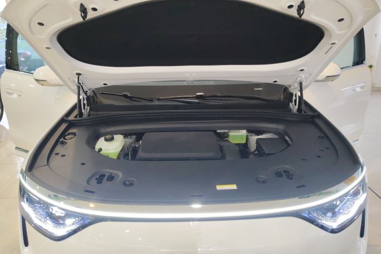 Used Hima AITO M8 2025 Extended-Range Ultra Version 53.4 kWh 5-Seater Edition Engine Bay