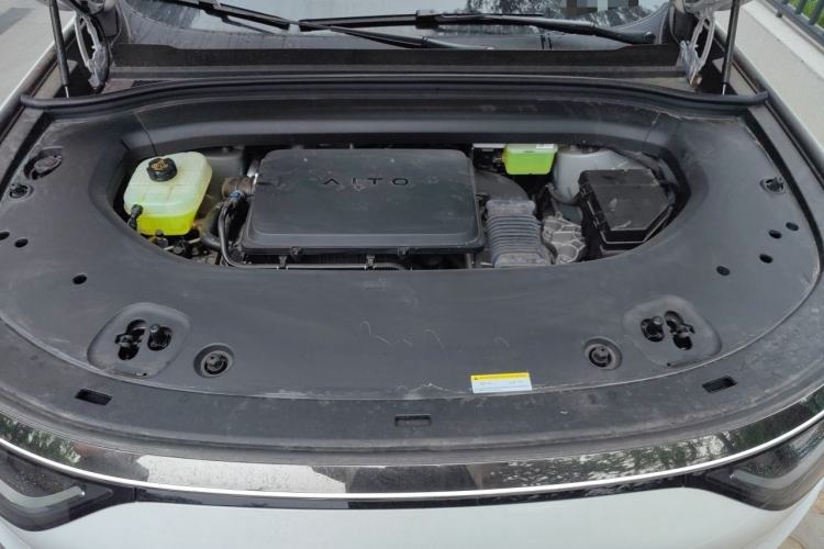 Used Hima AITO M8 2025 Extended-Range Max+ Version 53.4 kWh 6-Seater Edition Engine Bay