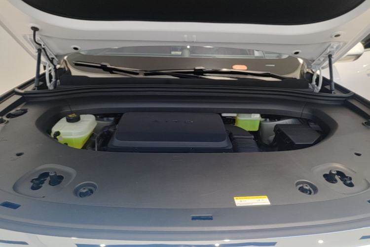 Used Hima AITO M8 2025 Extended-Range Ultra Version 53.4 kWh 6-Seater Edition Engine Bay