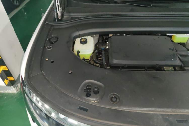 Used Hima AITO M8 2025 Extended-Range Max+ Version 53.4 kWh 6-Seater Edition Engine Bay Right