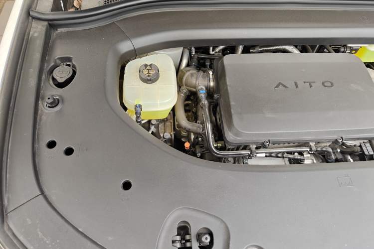 Used Hima AITO M8 2025 Extended-Range Max+ Version 53.4 kWh 6-Seater Edition Engine Bay Right