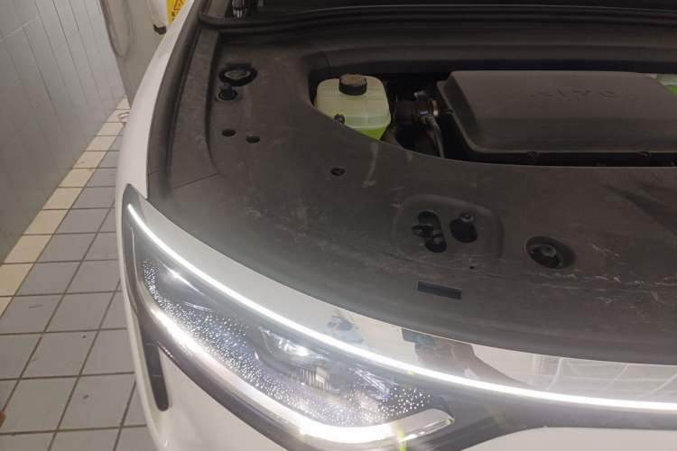 Used Hima AITO M8 2025 Extended-Range Ultra Version 53.4 kWh 6-Seater Edition Engine Bay Right