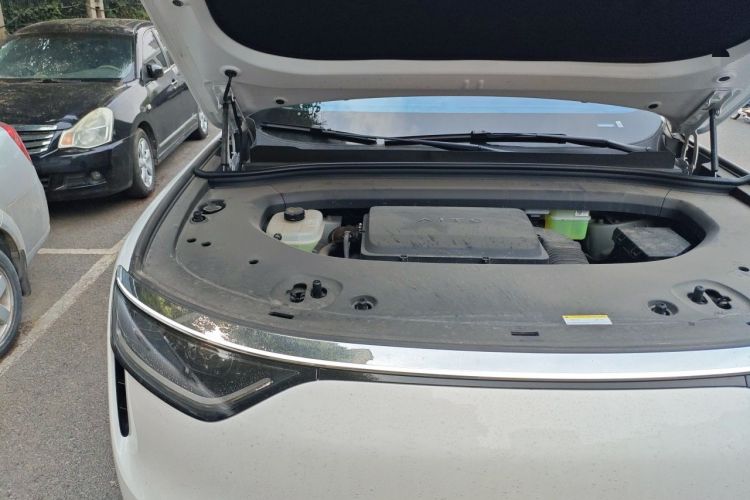Used Hima AITO M8 2025 Extended-Range Max+ Version 53.4 kWh 6-Seater Edition Engine Bay Right