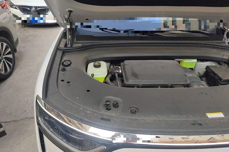 Used Hima AITO M8 2025 Extended-Range Ultra Version 53.4 kWh 6-Seater Edition Engine Bay Right