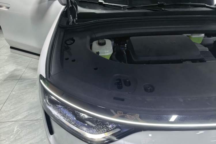 Used Hima AITO M8 2025 Extended-Range Max+ Version 53.4 kWh 5-Seater Edition Engine Bay Right