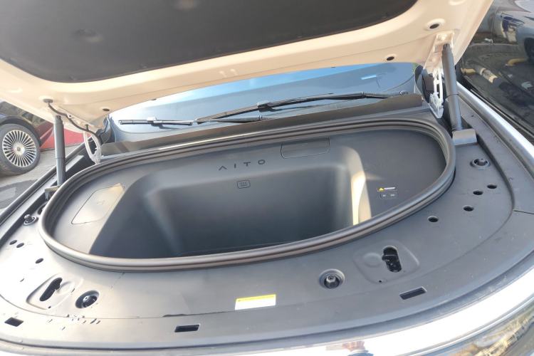 Used Hima AITO M8 2025 Model Pure Electric Max+ Five-Seat Long-Range Version Engine Bay