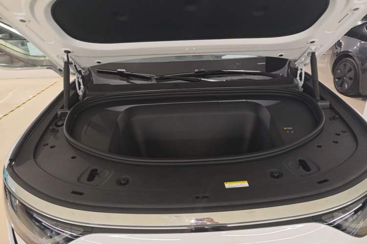 Used Hima AITO M8 2025 Model, Pure Electric Max+ Six-Seat Long-Range Version Engine Bay