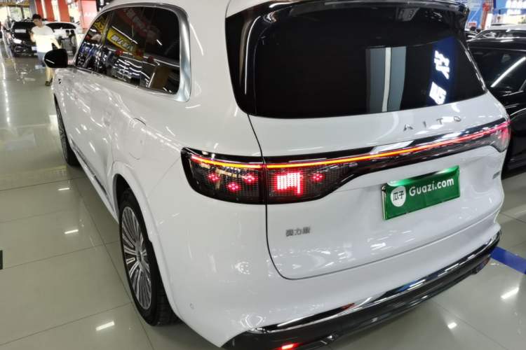Used Hima AITO M8 2025 Extended-Range Ultra Version 53.4 kWh 6-Seater Edition Exterior 2