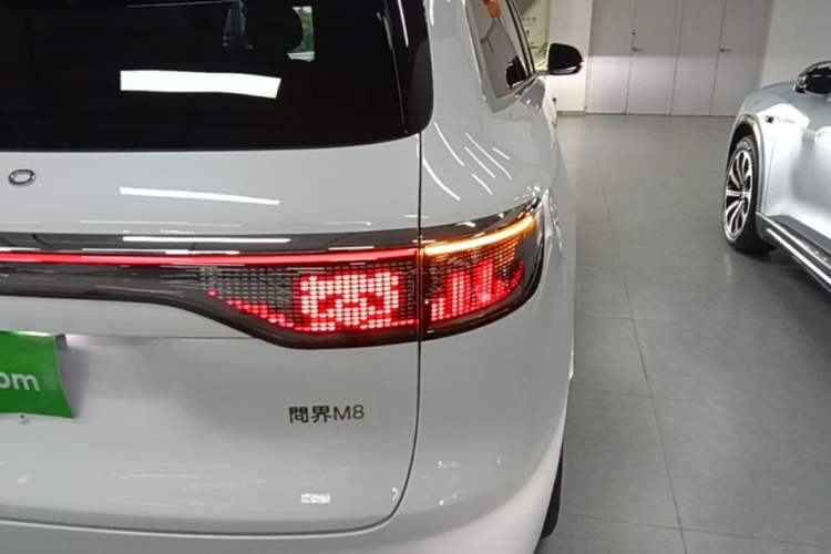 Used Hima AITO M8 2025 Extended-Range Max+ Version 53.4 kWh 5-Seater Edition Exterior 3
