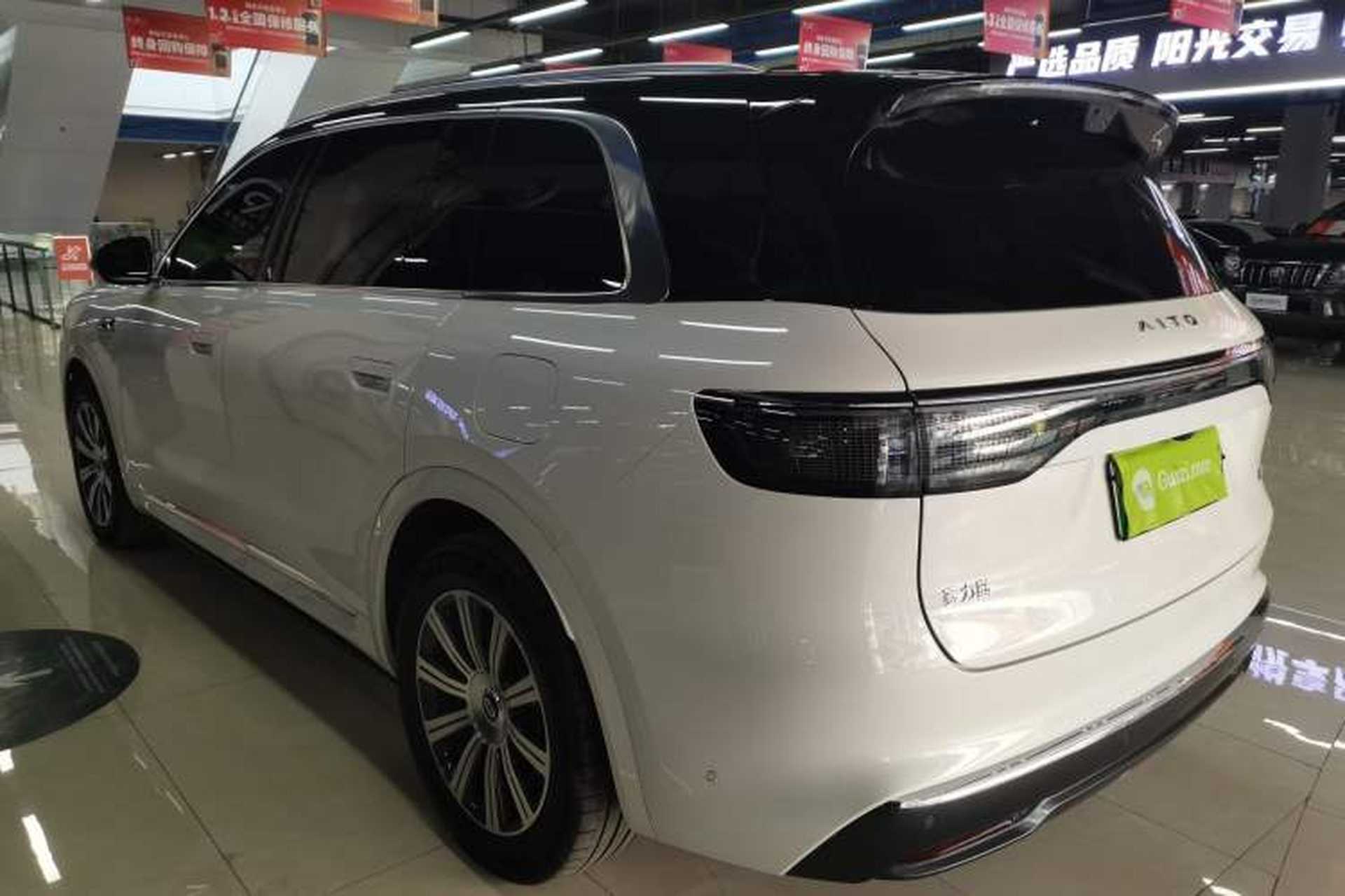 Used Hima AITO M8 2025 Extended-Range Max+ Version 53.4 kWh 6-Seater Edition Exterior 3