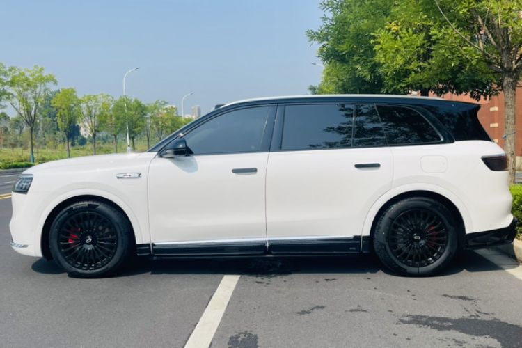 Used Hima AITO M8 2025 Extended-Range Max+ Version 53.4 kWh 6-Seater Edition Exterior 5