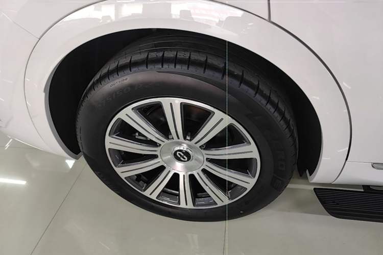Used Hima AITO M8 2025 Extended-Range Max Version 37 kWh 5-Seater Exterior 5