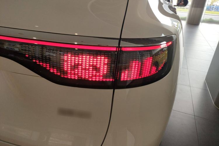 Used Hima AITO M8 2025 Extended-Range Max+ Version 53.4 kWh 6-Seater Edition Exterior 6
