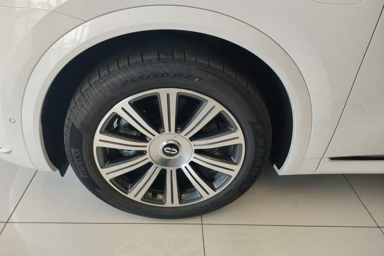 Used Hima AITO M8 2025 Extended-Range Max+ Version 53.4 kWh 6-Seater Edition Exterior 7