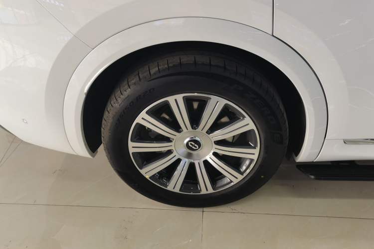 Used Hima AITO M8 2025 Extended-Range Max+ Version 53.4 kWh 6-Seater Edition Exterior 8