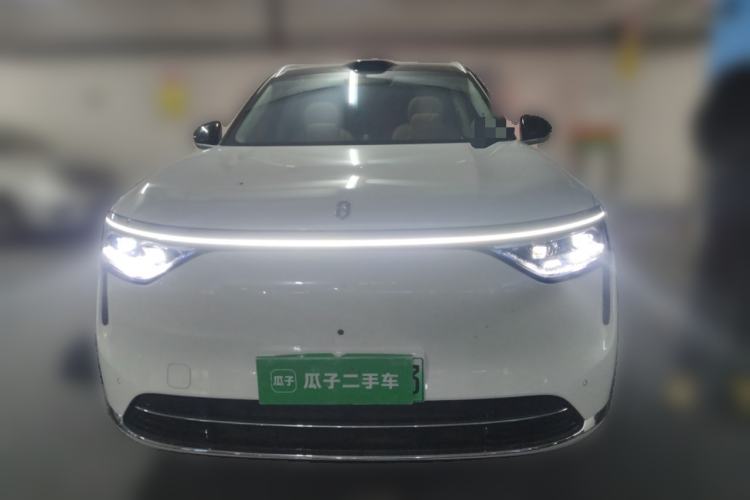 Used Hima AITO M8 2025 Extended-Range Ultra Version 53.4 kWh 6-Seater Edition Front