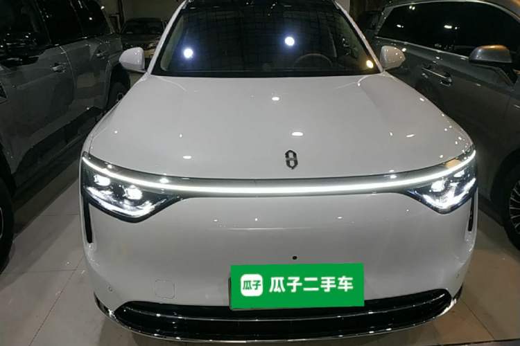 Used Hima AITO M8 2025 Extended-Range Max+ Version 53.4 kWh 6-Seater Edition Front