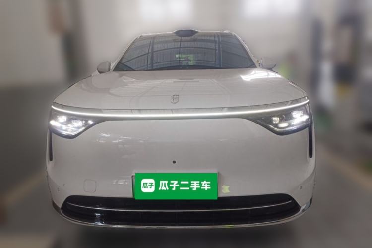 Used Hima AITO M8 2025 Extended-Range Ultra Version 53.4 kWh 6-Seater Edition Front