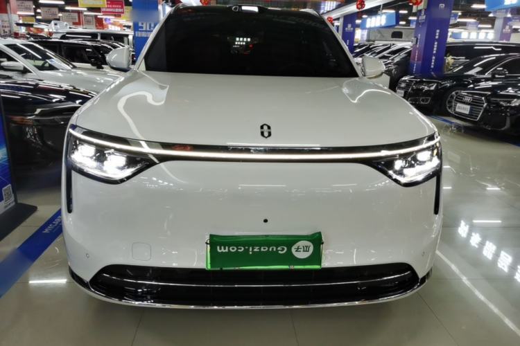 Used Hima AITO M8 2025 Extended-Range Ultra Version 53.4 kWh 6-Seater Edition Front
